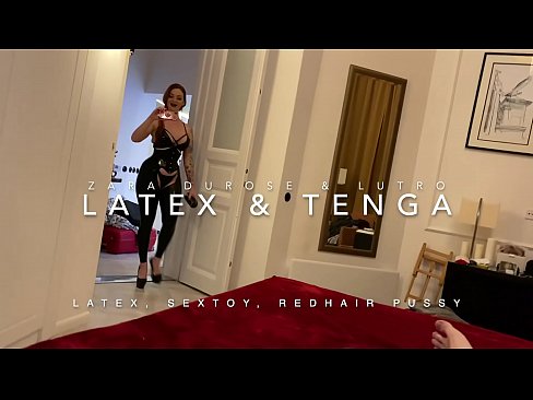 ❤️ Stepsister Redheaded fil-kostum tal-latex fucked minn stepbrother ❤️ Porno lilna ❌️❤